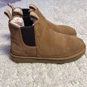 mens chelsea uggs, barely worn